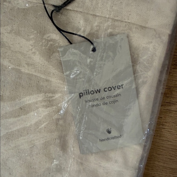 NWT West Elm Barcela Reverse Applique Pillow Cover 20 x 20 Blush and Cream - Picture 4 of 7